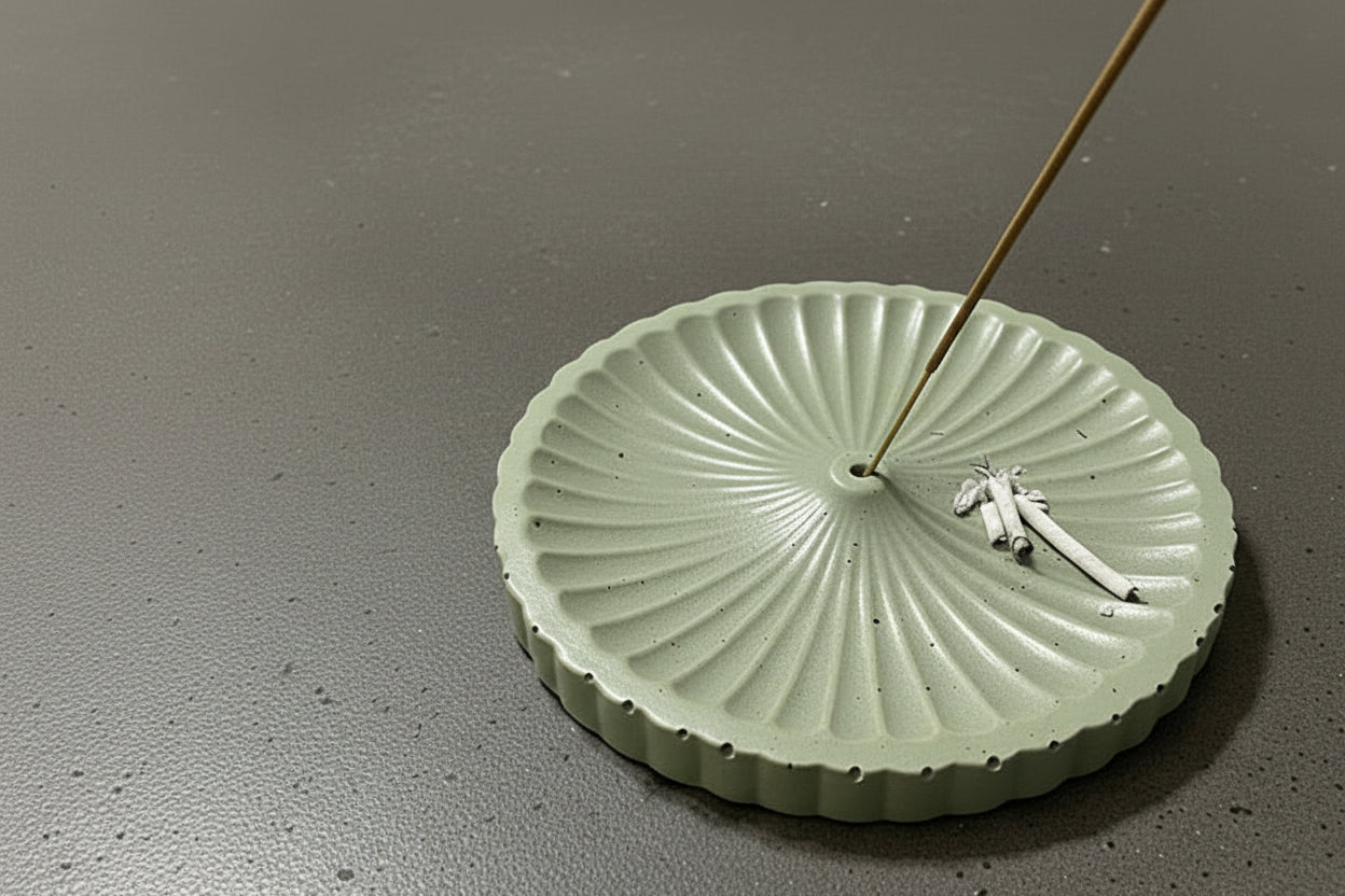 Ivory Halo -Incense Holder