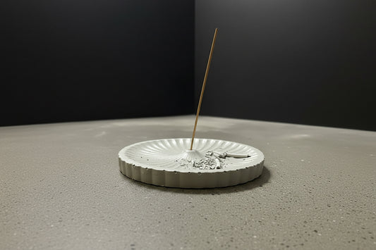 Ivory Halo -Incense Burner